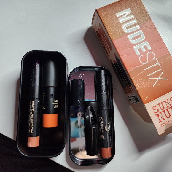 NUDESTIX Sunset Nudes 3-piece Set - Picture 6 of 6